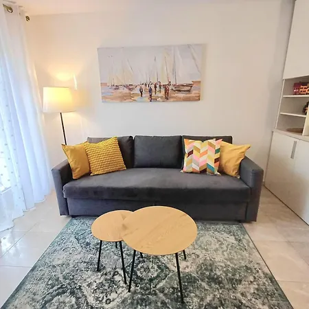 Apartment Zenta With Free Private Parking *