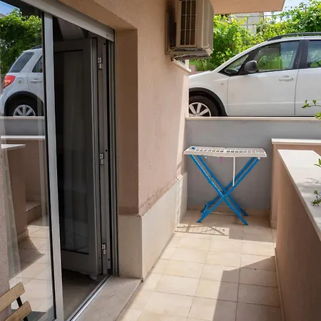 Zenta With Free Private Parking Appartement